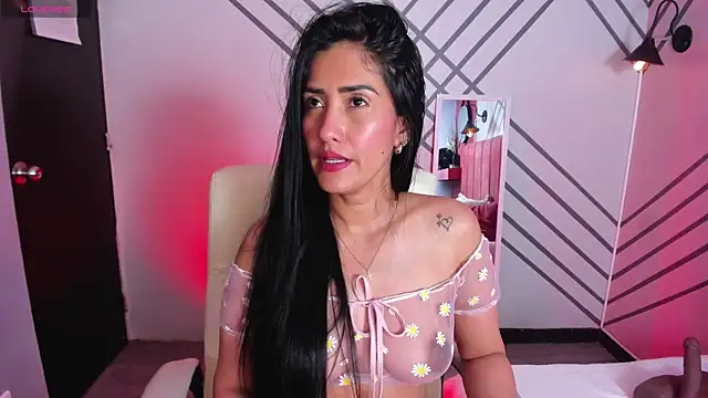 Snapshot of Janne_lee chatting on February 21, 2025, 9:11 pm Janne lee online show from February 21, 2025, 9:11 pm