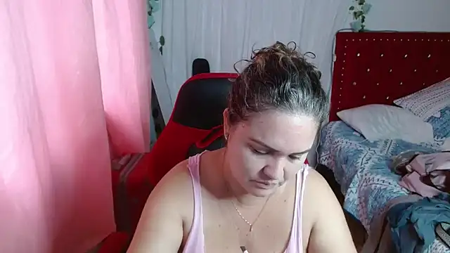 helenca43 online show from September 26, 2025, 11:25 am