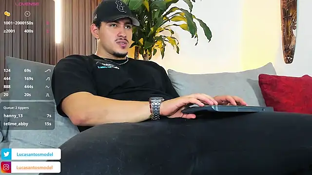 lucasanto  online show from June 2, 2026, 4:14 am