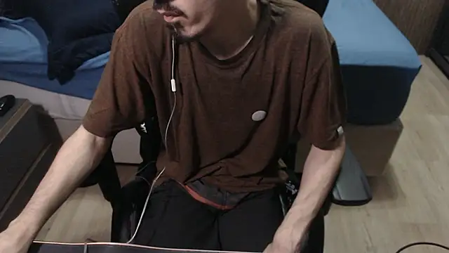 Snapshot of ViniBruv chatting on February 25, 2026, 12:20 am ViniBruv online show from February 25, 2026, 12:20 am