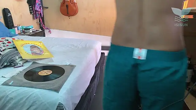 isissun03 online show from March 31, 2026, 1:11 pm