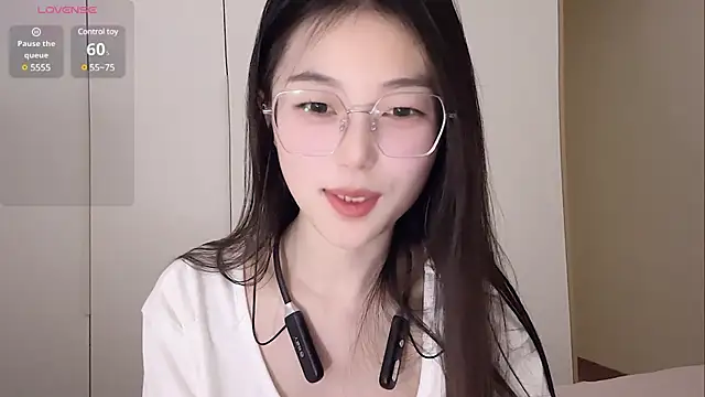 Sweet-Angel999 online show from March 18, 2025, 5:31 pm