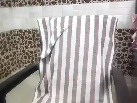 Aarvi Arora online show from December 3, 2024, 10:50 am