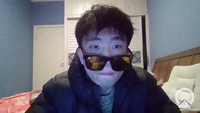 shuai321 online show from February 5, 2025, 2:26 pm