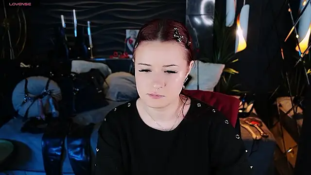 Lily Moonlight online show from March 10, 2026, 2:22 pm