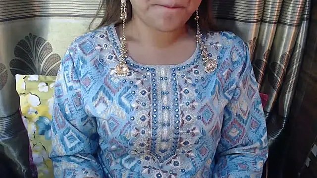 queen angelina online show from January 16, 2026, 5:06 pm