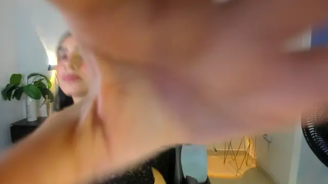 dalila30x online show from September 9, 2025, 2:55 am