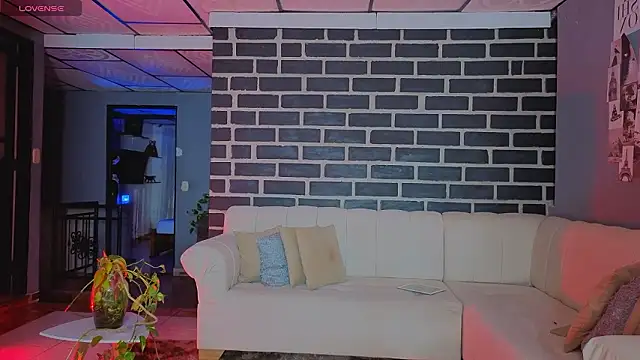 Goddivaa online show from March 26, 2026, 6:19 am