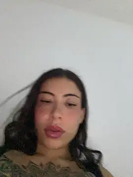 Snapshot of Babyy_B chatting on June 28, 2026, 12:27 am Babyy B online show from June 28, 2026, 12:27 am