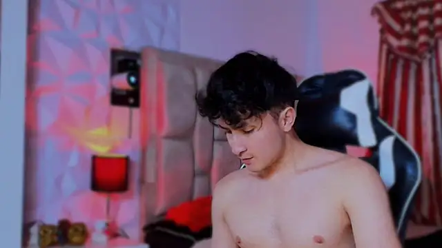 santyago taylor online show from January 28, 2025, 12:47 am