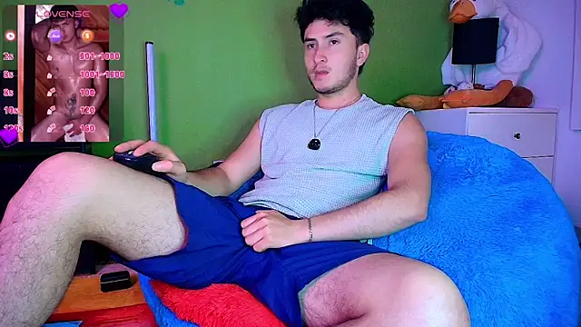 santyago taylor online show from November 4, 2025, 7:02 pm