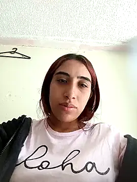 ifeelverywet andhot online show from January 28, 2025, 3:04 pm