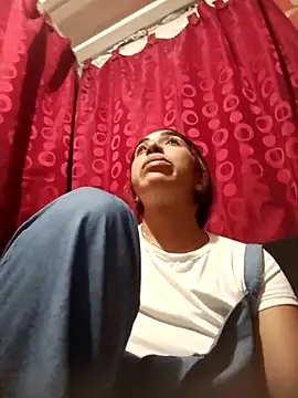 ifeelverywet andhot online show from March 1, 2025, 4:00 pm