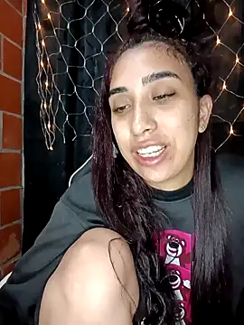 ifeelverywet andhot online show from November 5, 2025, 6:52 pm