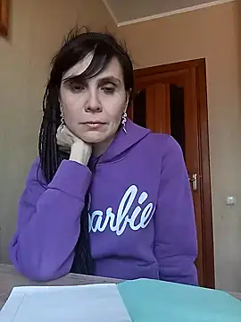 Francenia lolis online show from February 25, 2025, 1:28 pm