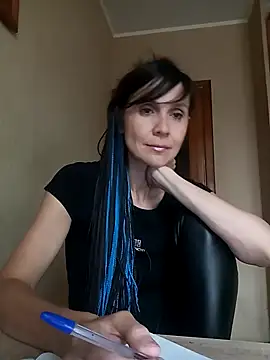 Francenia lolis online show from September 15, 2025, 6:46 am