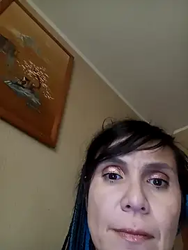 Francenia lolis online show from October 5, 2025, 8:34 am