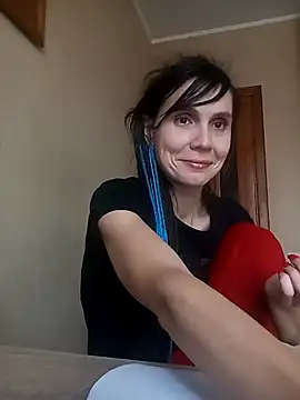 Francenia lolis online show from November 8, 2025, 10:37 am