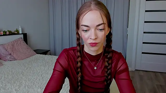 Undertheskin online show from April 6, 2026, 10:49 am