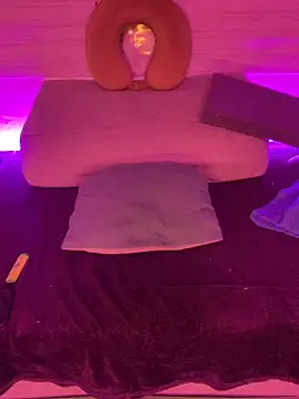 thesummerboy online show from December 3, 2024, 5:53 am