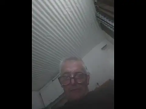 Snapshot of NICJOHNS chatting on February 11, 2026, 9:09 pm NICJOHNS online show from February 11, 2026, 9:09 pm