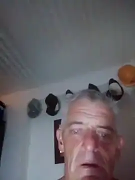 Snapshot of NICJOHNS chatting on February 21, 2026, 11:39 pm NICJOHNS online show from February 21, 2026, 11:39 pm