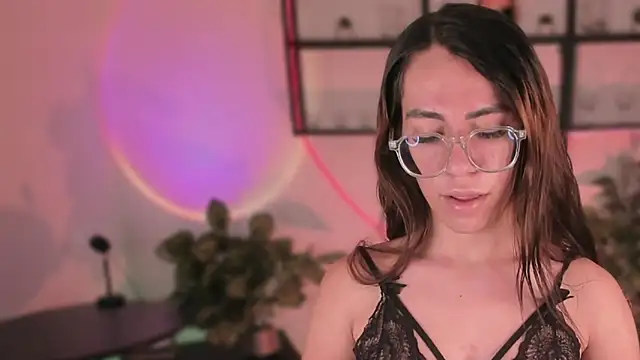 electra goddes online show from November 25, 2025, 6:02 am