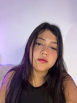 alisson carolina73 online show from April 18, 2026, 1:42 am