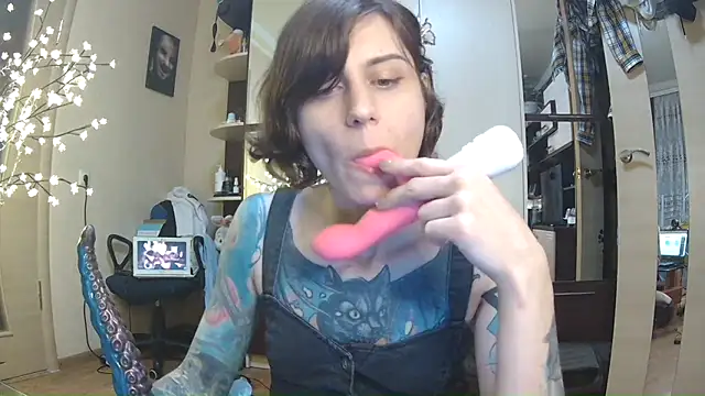 BroadFantasy online show from April 19, 2026, 8:00 pm