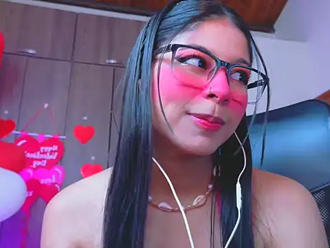 Snapshot of _ALLYSON18_ chatting on February 18, 2026, 12:01 pm ALLYSON18 online show from February 18, 2026, 12:01 pm