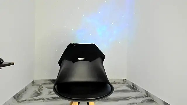 mikee scooth online show from December 20, 2025, 7:59 am