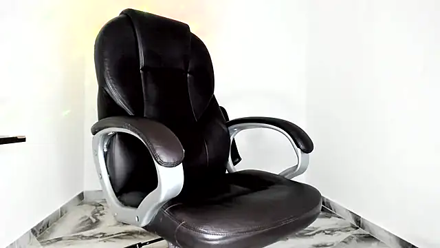 Snapshot of mikee_scooth chatting on May 30, 2026, 4:59 pm mikee scooth online show from May 30, 2026, 4:59 pm