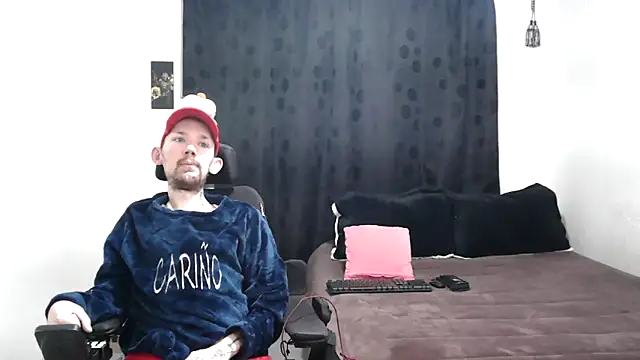 Sophia and Thomas online show from December 22, 2024, 11:22 am