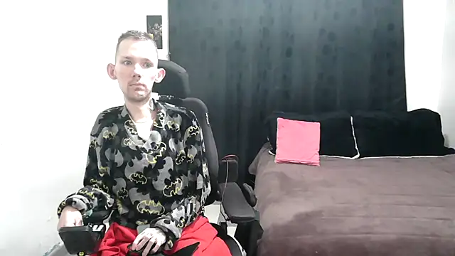 Sophia and Thomas online show from January 3, 2025, 11:14 am