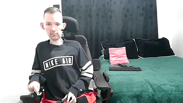 Sophia and Thomas online show from March 3, 2025, 9:55 am