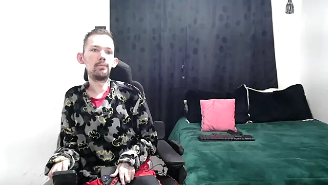 Sophia and Thomas online show from March 22, 2025, 10:28 am