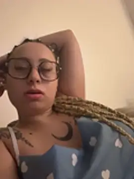 Snapshot of queenlo_xxx chatting on June 27, 2026, 2:44 pm queenlo xxx online show from June 27, 2026, 2:44 pm