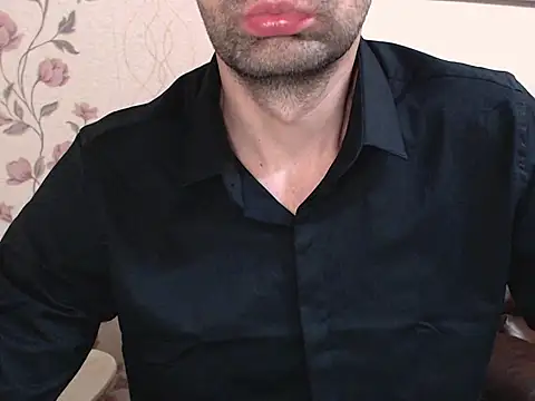 Snapshot of Leo_1617 chatting on November 11, 2025, 6:19 pm Leo 1617 online show from November 11, 2025, 6:19 pm