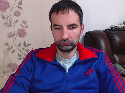 Snapshot of Leo_1617 chatting on November 15, 2025, 6:04 pm Leo 1617 online show from November 15, 2025, 6:04 pm