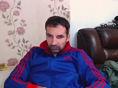 Snapshot of Leo_1617 chatting on November 16, 2025, 2:00 pm Leo 1617 online show from November 16, 2025, 2:00 pm