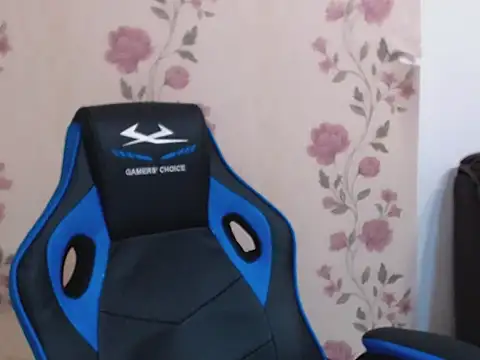 Snapshot of Leo_1617 chatting on December 2, 2025, 8:15 pm Leo 1617 online show from December 2, 2025, 8:15 pm