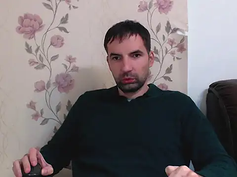 Leo 1617 online show from December 15, 2025, 9:08 pm