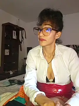 SamaraMartinez online show from June 3, 2026, 2:33 pm