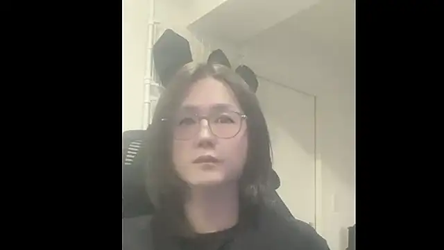 Snapshot of mel__mel chatting on October 28, 2025, 7:45 am mel mel online show from October 28, 2025, 7:45 am