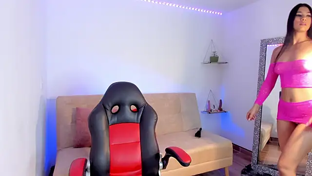 Snapshot of Sweetluna__ chatting on January 19, 2025, 4:44 am Sweetluna online show from January 19, 2025, 4:44 am