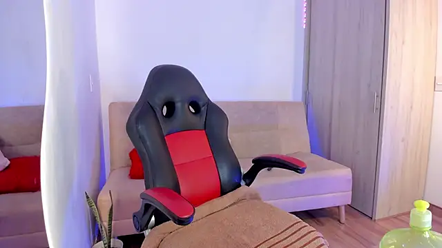 Snapshot of Sweetluna__ chatting on March 13, 2025, 7:42 am Sweetluna online show from March 13, 2025, 7:42 am