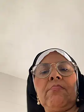 Nadia-melej online show from February 5, 2025, 11:17 pm