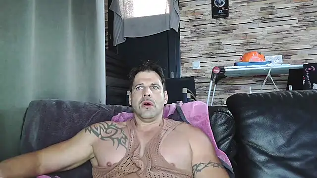 XxBigboybandxX online show from November 19, 2025, 2:50 pm