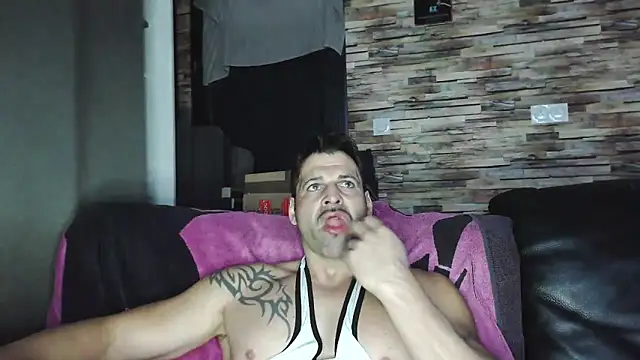 Snapshot of XxBigboybandxX chatting on February 7, 2026, 7:12 am XxBigboybandxX online show from February 7, 2026, 7:12 am