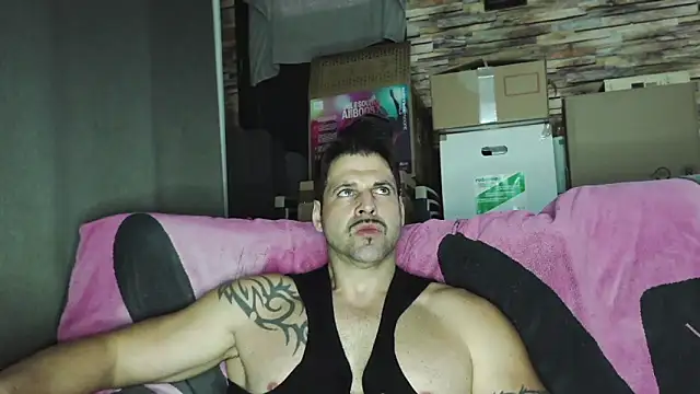 Snapshot of XxBigboybandxX chatting on February 18, 2026, 4:36 pm XxBigboybandxX online show from February 18, 2026, 4:36 pm